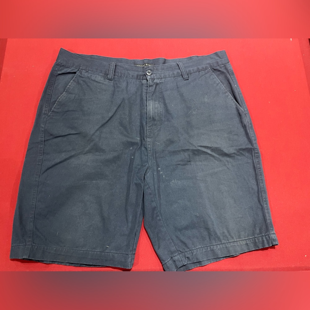 Jeffery Banks Size 40 Shorts